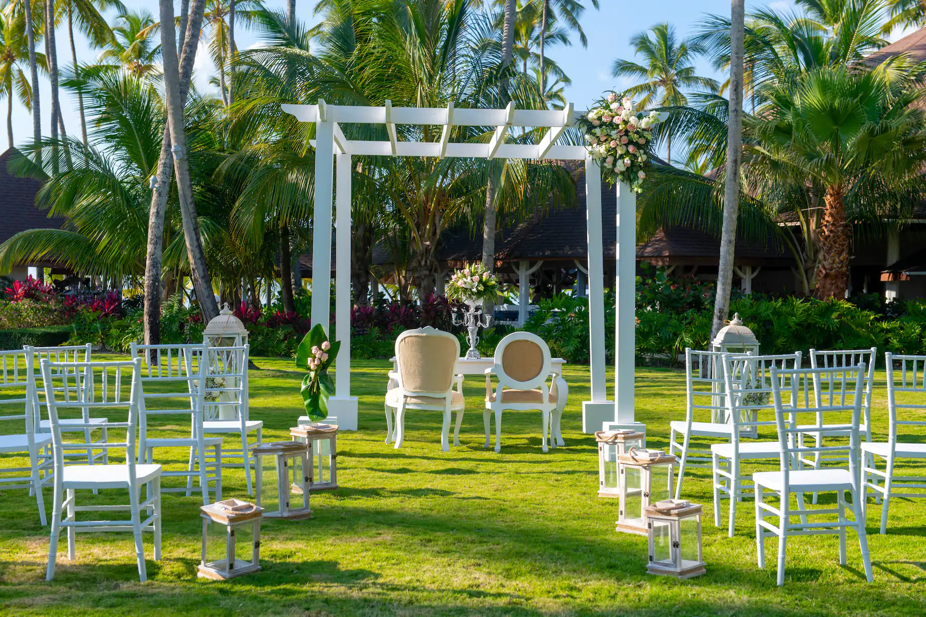 Book your wedding day in Viva Wyndham V Samana